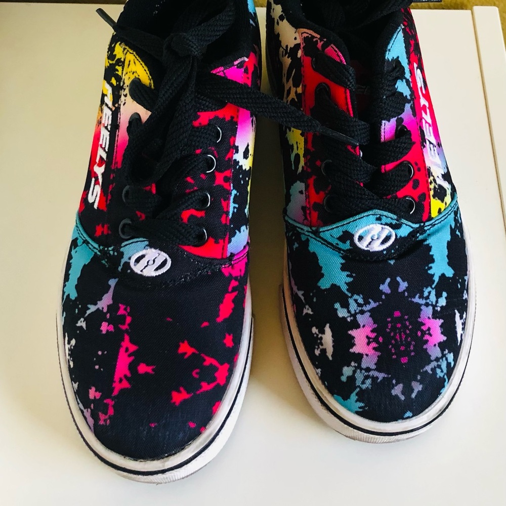 Heelys used twice! Size 4